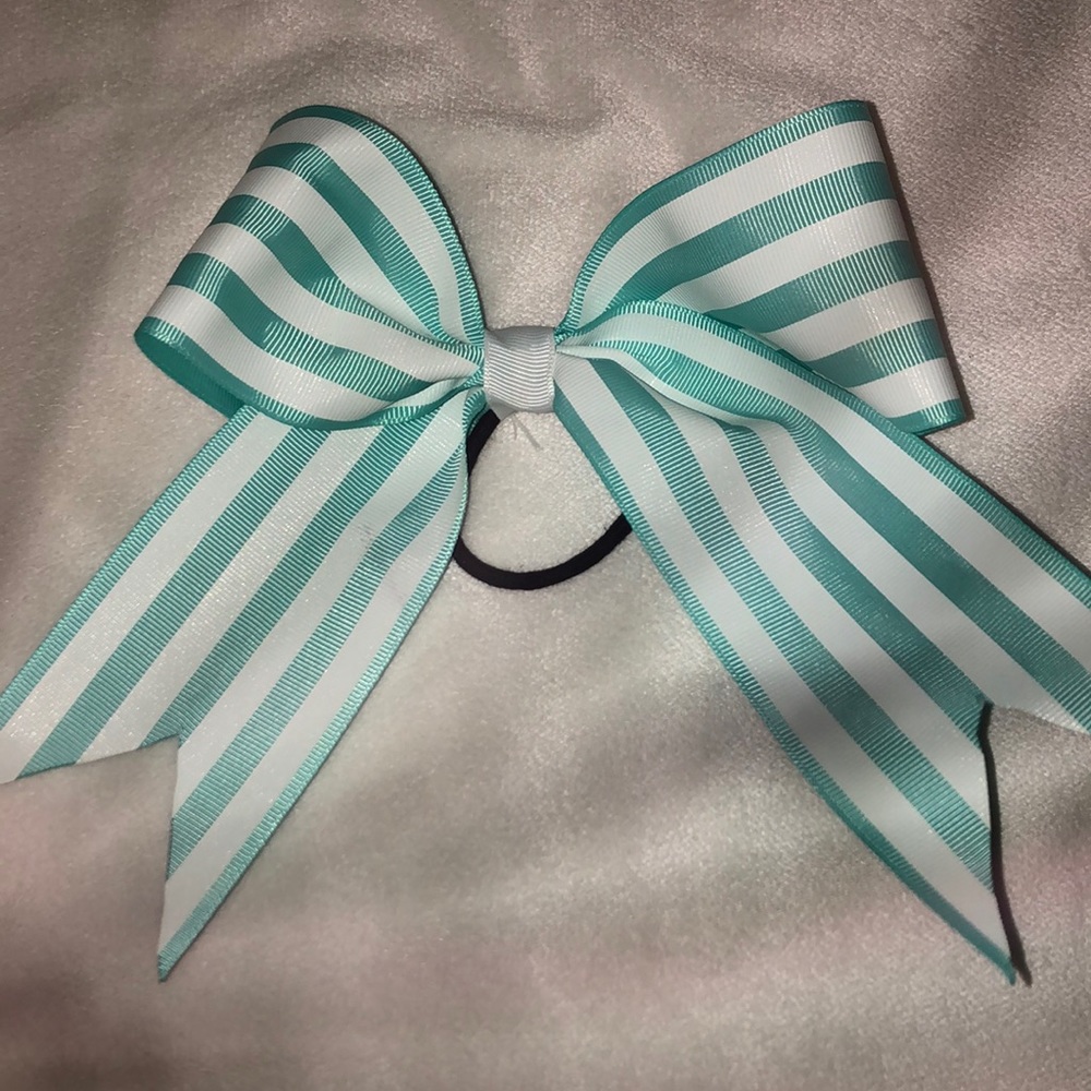 Hair bow